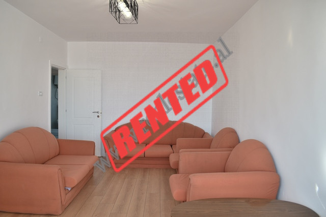 Apartament 2+1 me qira ne rrugen Foto Janku ne Tirane
Apartamenti ndodhet ne katin e peste te nje p